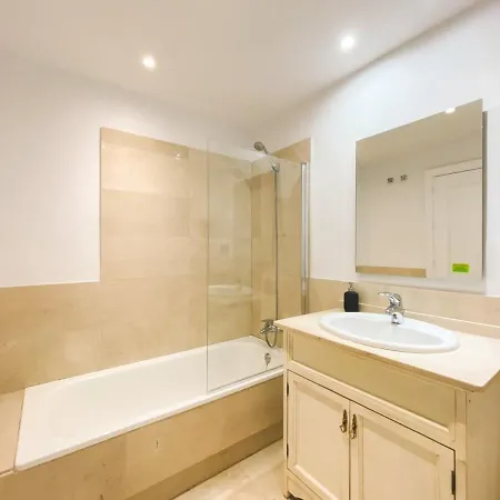 Spacious Gym Paddel Club Wifi Park Apartment