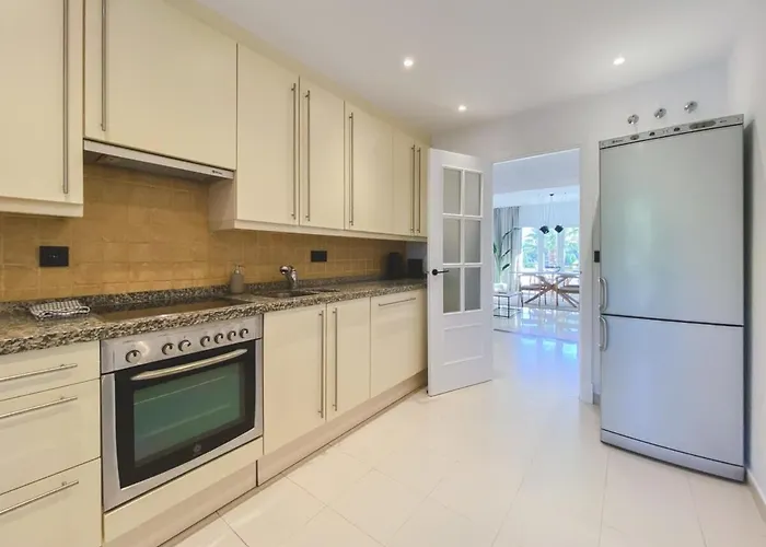 Spacious Gym Paddel Club Wifi Park アパート